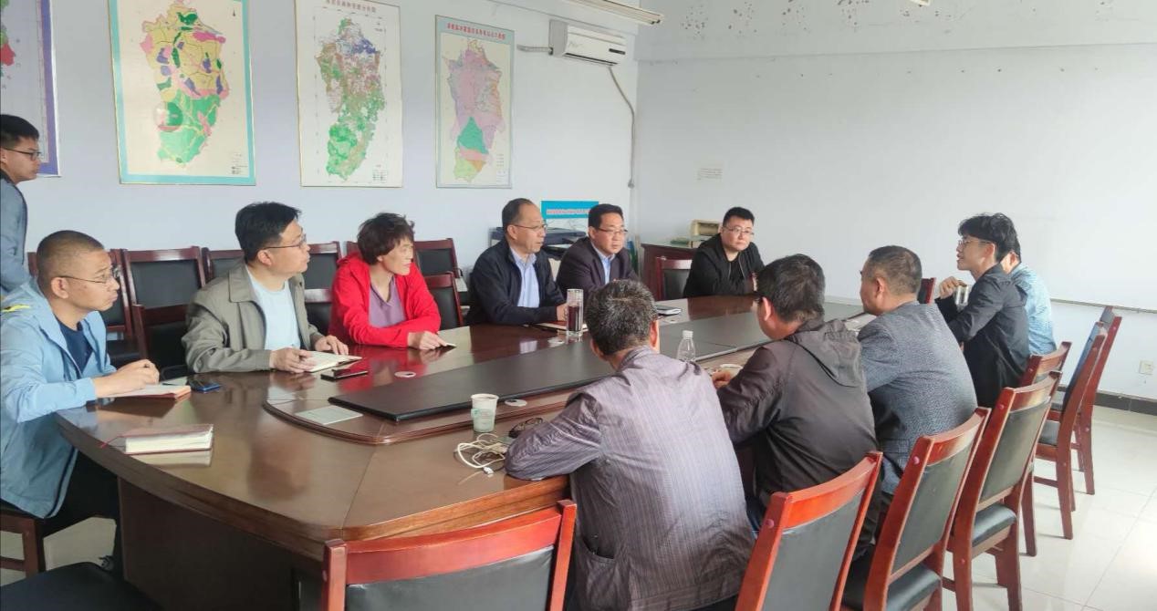 HJC黄金城平台集团受邀赴涿鹿县就合作项目进行实地调研